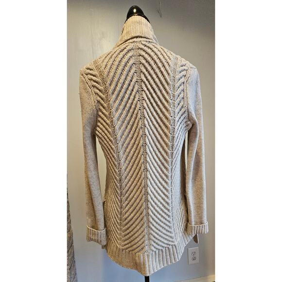 Vince Cardigan Sweater  50% YakYak 50% Wool, Cream, Knit, Shawl, Sz XS - Picture 2 of 10
